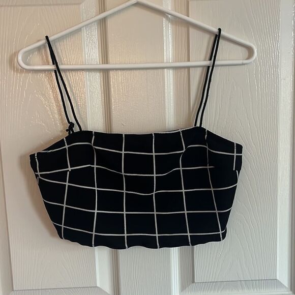 🔹4/$25 Set of Three Crop Tops - Picture 3 of 8